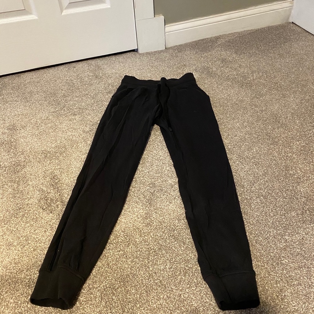 Lululemon Nulu Joggers 4 EUC